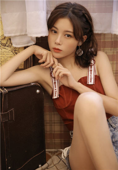 国产精华液和欧美的精华液的区别都是备受追捧