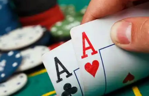 德克萨斯扑克的规则详解：玩转德克萨斯扑克的全面攻略