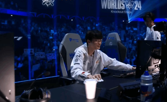 《LOL》S14半决赛：T1战胜GEN晋级决赛！会师BLG