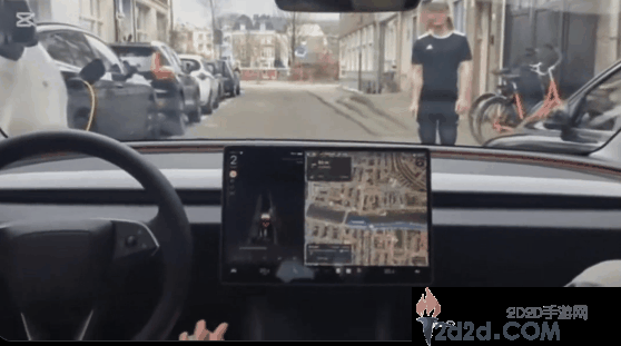 实测画面震动,马斯克,特斯拉主动驾驶已能辨认手势信号 开车真能玩手机睡觉了