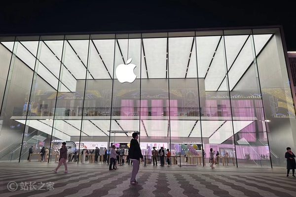 苹果首款曲面屏手机,iPhone 20 Pro系列来了,史上最大改款